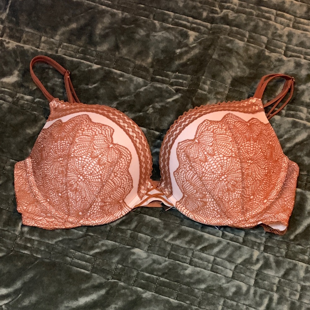 Victoria's Secret Lace Push-up Bra